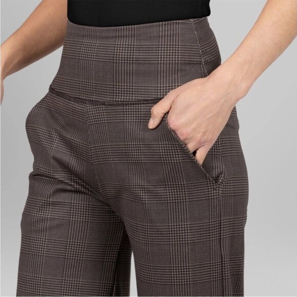 Elegant Women's Straight Leg Pants in Brown - Picture 2 of 11